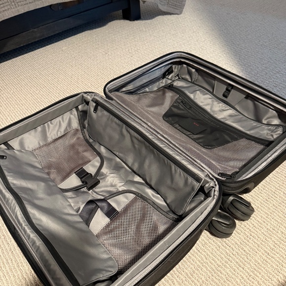 TUMI International Dual Access 4-Wheeled Carry-On – Orange Leather Details - Picture 7 of 7